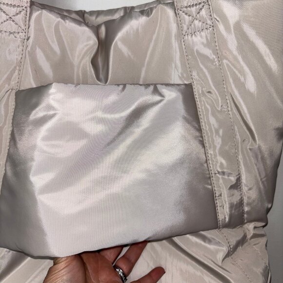 Wilo The Label CreamTrapezium Tote Double Handle Tote Bag Padded - Picture 6 of 7